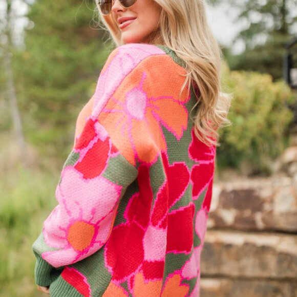 NWT Pink Lily Floral Bright Sweater in size Medium - Picture 4 of 10